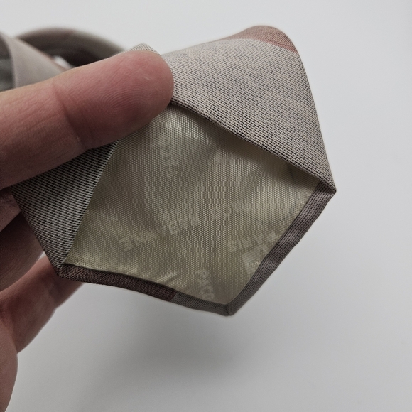 Paco Rabanne pink and beige striped tie 62.5 inches long - Picture 4 of 4